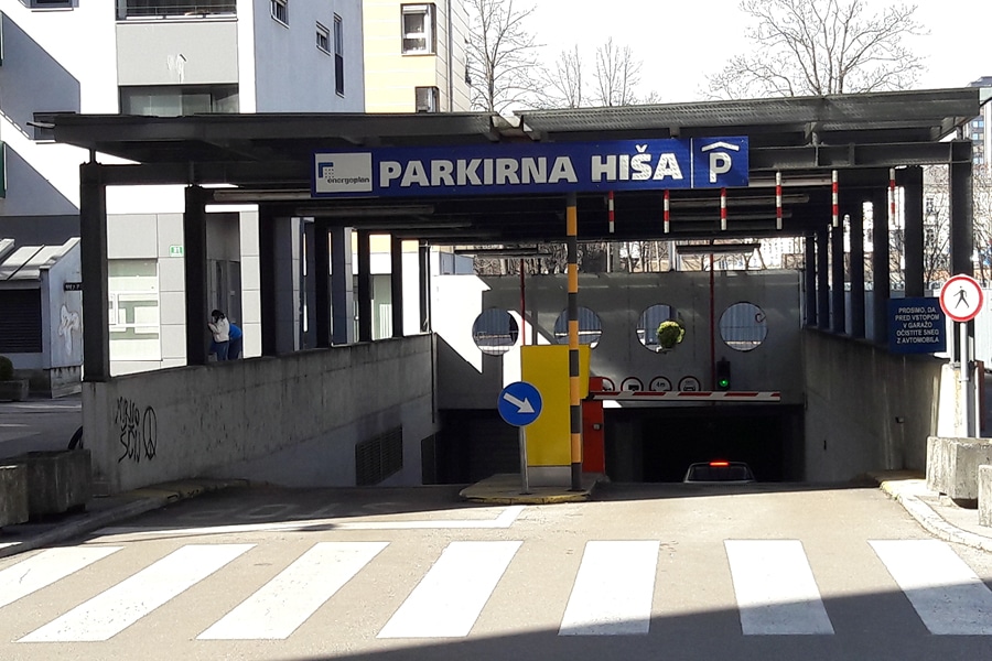 Zdravstveni-dom-Ljubljana-Center-Parkirna-Hiša-Kotnikova