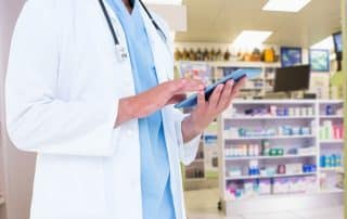 Zaposleni v dežurni lekarni v Sloveniji